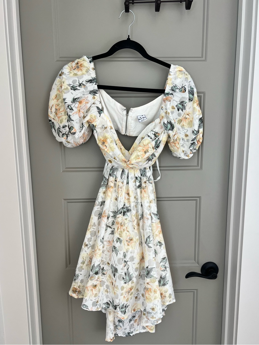 Floral Puff-Sleeve Mini Dress in Cream and Yellow